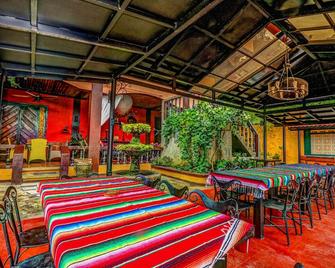 Atelier De Clotilde Mexican Style Nr Ville Sommet - Alfonso - Restaurante