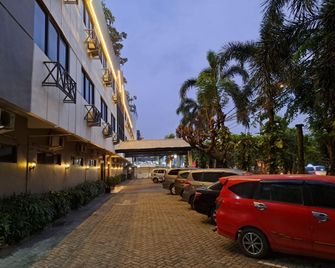 Hotel Augusta Jakarta - Yakarta - Recepción