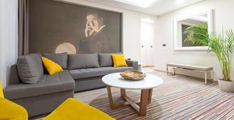 Hotel Tesla - Smart Stay - Belgrade - Living room