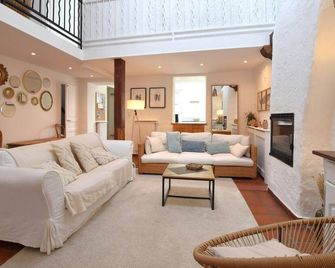 Stunning Home In Saint-Vaast-La-Hougue - Saint-Vaast-la-Hougue - Salon