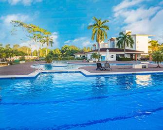 2 Bedroom Oceanfront Condo with Wi-Fi, AC and Pool - Parrita - Zwembad