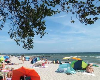 Haus Suedstrand Lipke - Sierksdorf - Strand