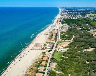 Camping Village Parco della Gallinara - Anzio - Playa