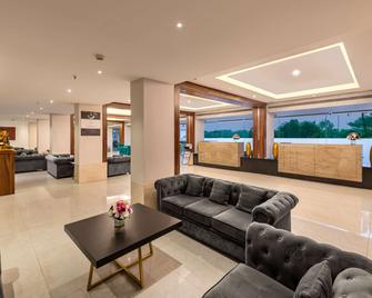 Golden Tulip Goa Candolim - קנדולים - לובי