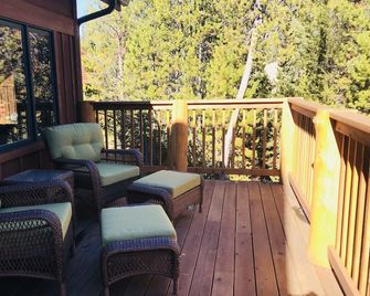 Spacious Condo In The Pines, 3bd 2 Ba Sleeps 8 - Big Sky - Balkón