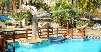 Prive Thermas Hotel - Caldas Novas - Bể bơi