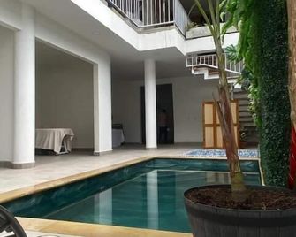 Hotel Boutique Iyarí - Palmira - Piscina