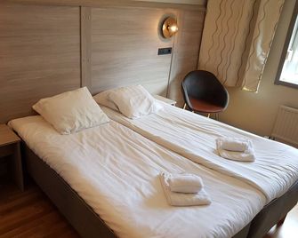 Hotell Stinsen - Hallsberg - Habitación