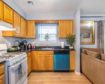 The Comfort Cove 2br Near Nyc & Ewr | Free Parking - Newark