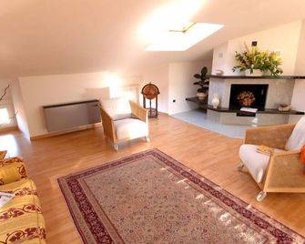 Hotel San Gerolamo - Vercurago
