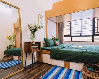 A Family Room No.06 For Three Persons With Private Bathroom Outside - Ho Chi Minh - Sypialnia