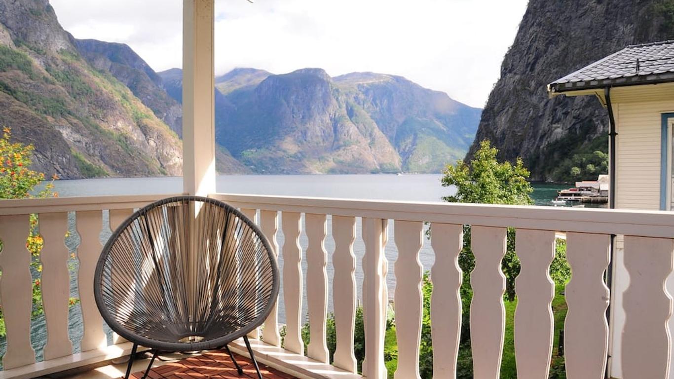 Visit Undredal