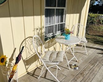 A unique quaint property just out of Taree - Cundletown - Patio