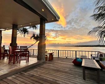 Nusa Veranda Sunset Villas & Restaurant - Nusa Penida - Balkon