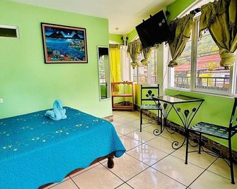 Hotel Emiss Panajachel - Panajachel