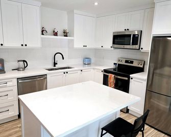Brand new private suite in willoughby - Langley Township - Phòng bếp