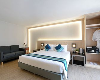 O2 Grand Suvarnabhumi Airport - Free Scheduled Shuttle from Hotel to Suvarnabhumi Airport - Bang Phli