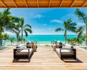 Grace Bay Club - Providenciales - Building