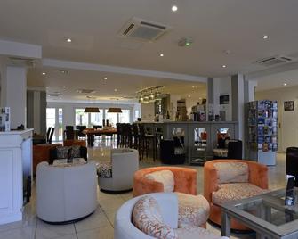 Almoria Hôtel & Spa - โดวีลล์ - บาร์