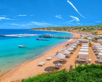 Domina Coral Bay Resort, Diving , Spa & Casino - שארם א-שייח' - חוף