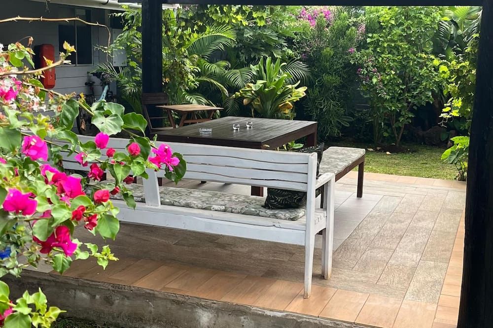 Inaki Uhi Hotel - Hanga Roa - פטיו