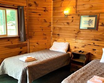 Pine Crest Motel and Cabins - Barton - Habitación