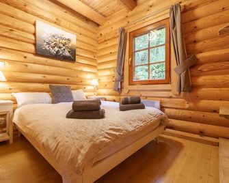 Chalet des Noisetiers - Magnifique vue montagne - Cornimont - Chambre