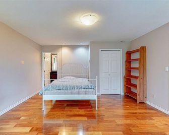 Ubc Beautiful House In Dunbar Vancouver - Vancouver - Bedroom