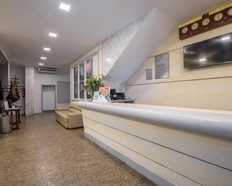 Sagres Praia Hotel - Balneário Camboriú - Front desk