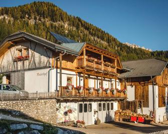 Maierhof - Laion - Edificio