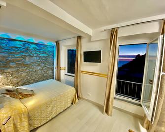 Giovanni Rooms Manarola - Riomaggiore - Dormitor