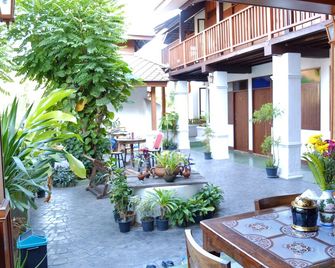 Baanlek Home Stay - Chiang Mai - Patio