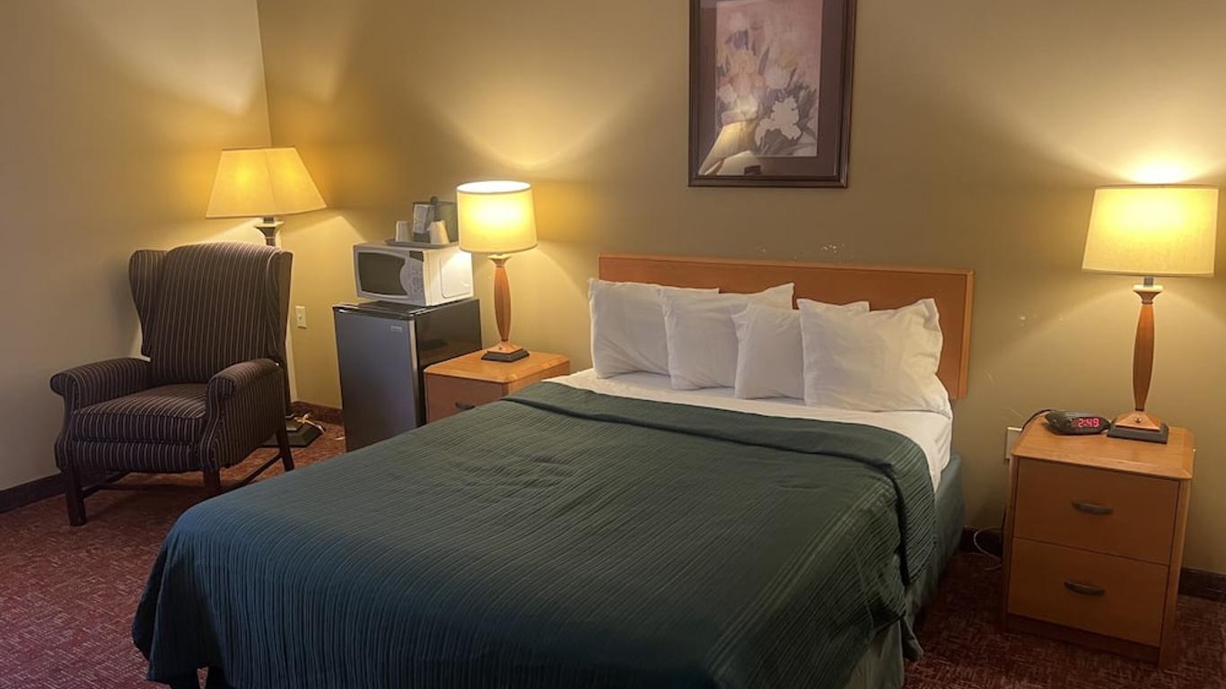 All Seasons Inn & Suites
