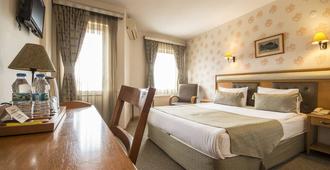 Çanak Hotel - Çanakkale - Yatak Odası