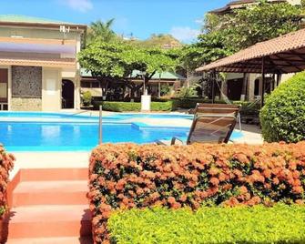 Hotel & Villas Huetares - Playa Hermosa - Басейн