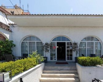 Mironi & Victoria - Thasos Town - Edifício