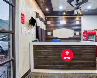 OYO 7917 Hotel Sunbeam - Dalhousie - Front desk