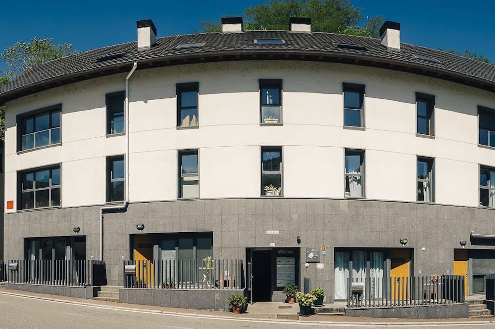 Penthouse, attic - رونسيسفاليز - مبنى