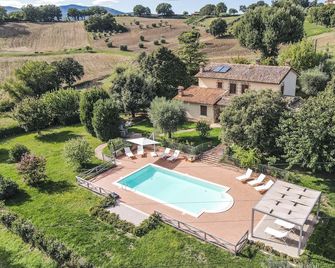 Villa with private pool, air conditioning at 1km from shops and restaurants - Avigliano Umbro - Piscina