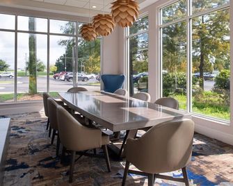 Hilton Garden Inn Baton Rouge Airport - Baton Rouge - Spisestue