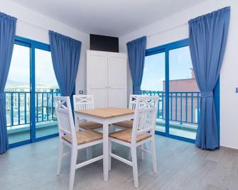 Riva Eco Guest House Los Abrigos - Los Abrigos - Dining room
