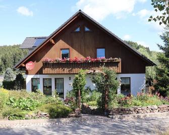 Ferienwohnung-Daeumler - Breitenbrunn - Gebäude