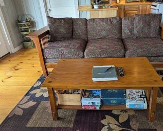 Edgeview Cottage - Willoughby Lake View and Private Beach Access - Westmore - Sala de estar