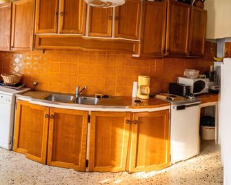 Pleasant holiday home with terrace & BBQ | Garden view | Next to the beach - Sainte-Marie-la-Mer - Kitchen