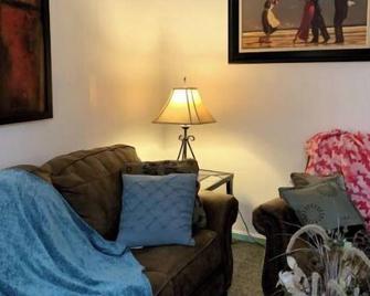 Close to JFK and Laguardia Air ports - Queens - Sala
