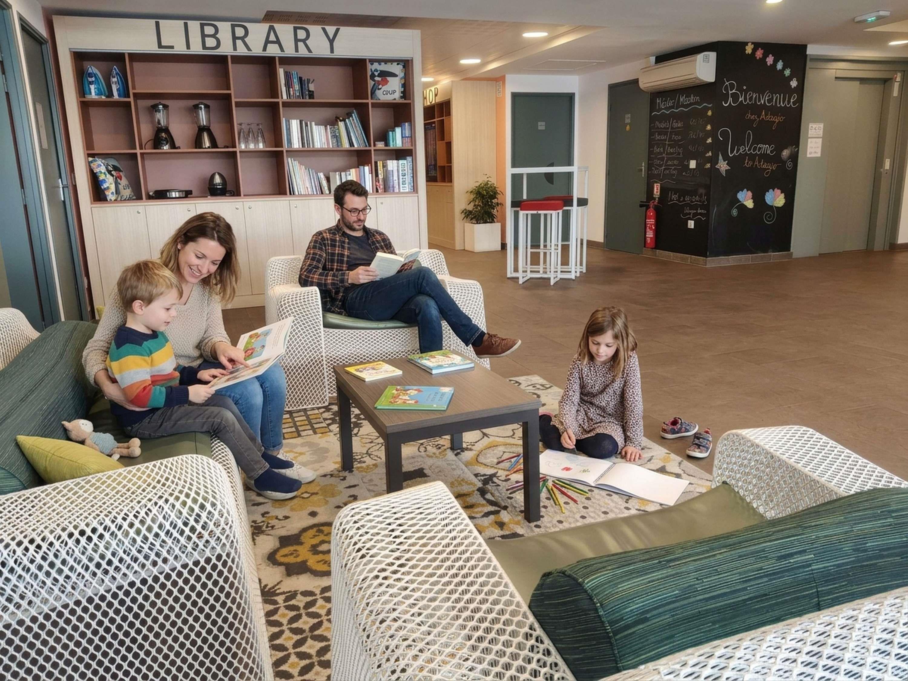 Aparthotel Adagio Access Poitiers - Poitiers - Lounge