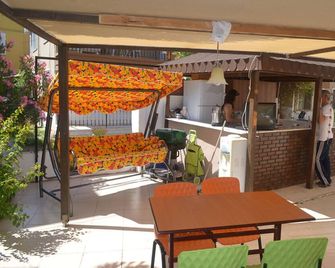 Ahmeda Apart Hotel - Sarimşakli - Patio
