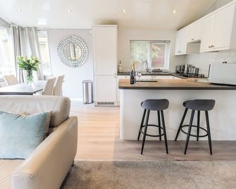 Buttermere Lodge - Bowness-on-Windermere - Kitchen