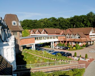 Upstalsboom Landhotel Friesland - Varel - Budova