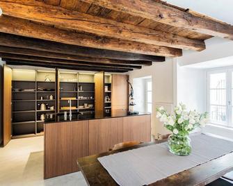 Shades of Como with Private Terrace by Rent All Como - Como - Spisesal